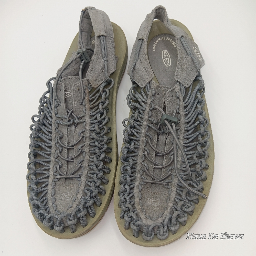 KEEN Men’s UNEEK sandals size 13
